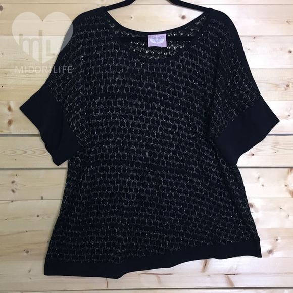 ROMEO & JULIET COUTURE Asymmetrical Top - Picture 3 of 6